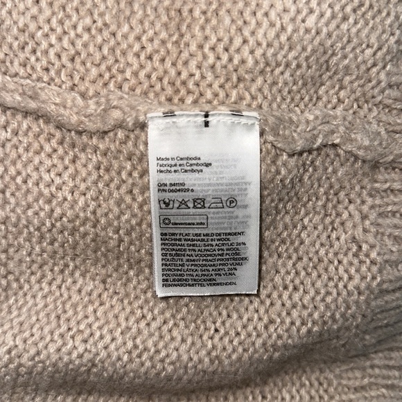 H&M Wool Cream Sweater - Picture 9 of 9